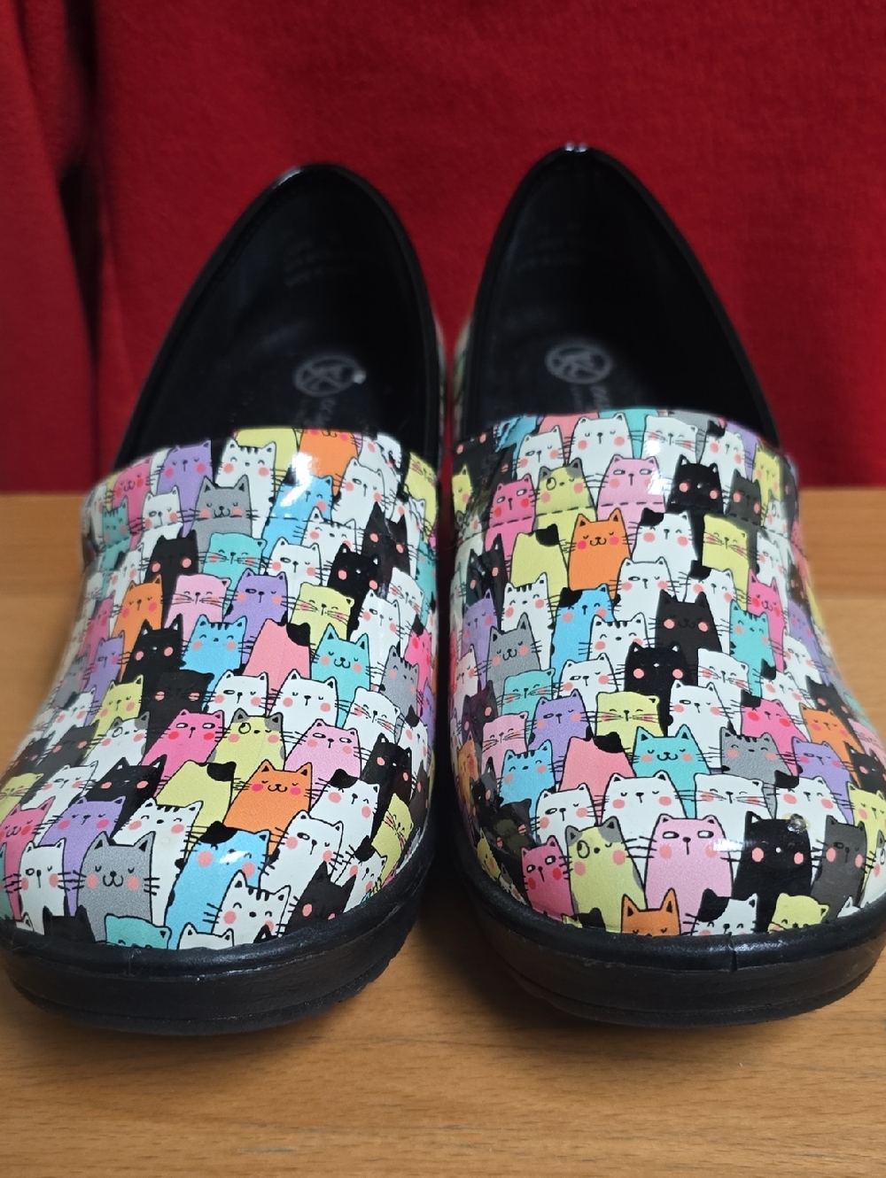 Colorful Cat Print Slip-On Clogs